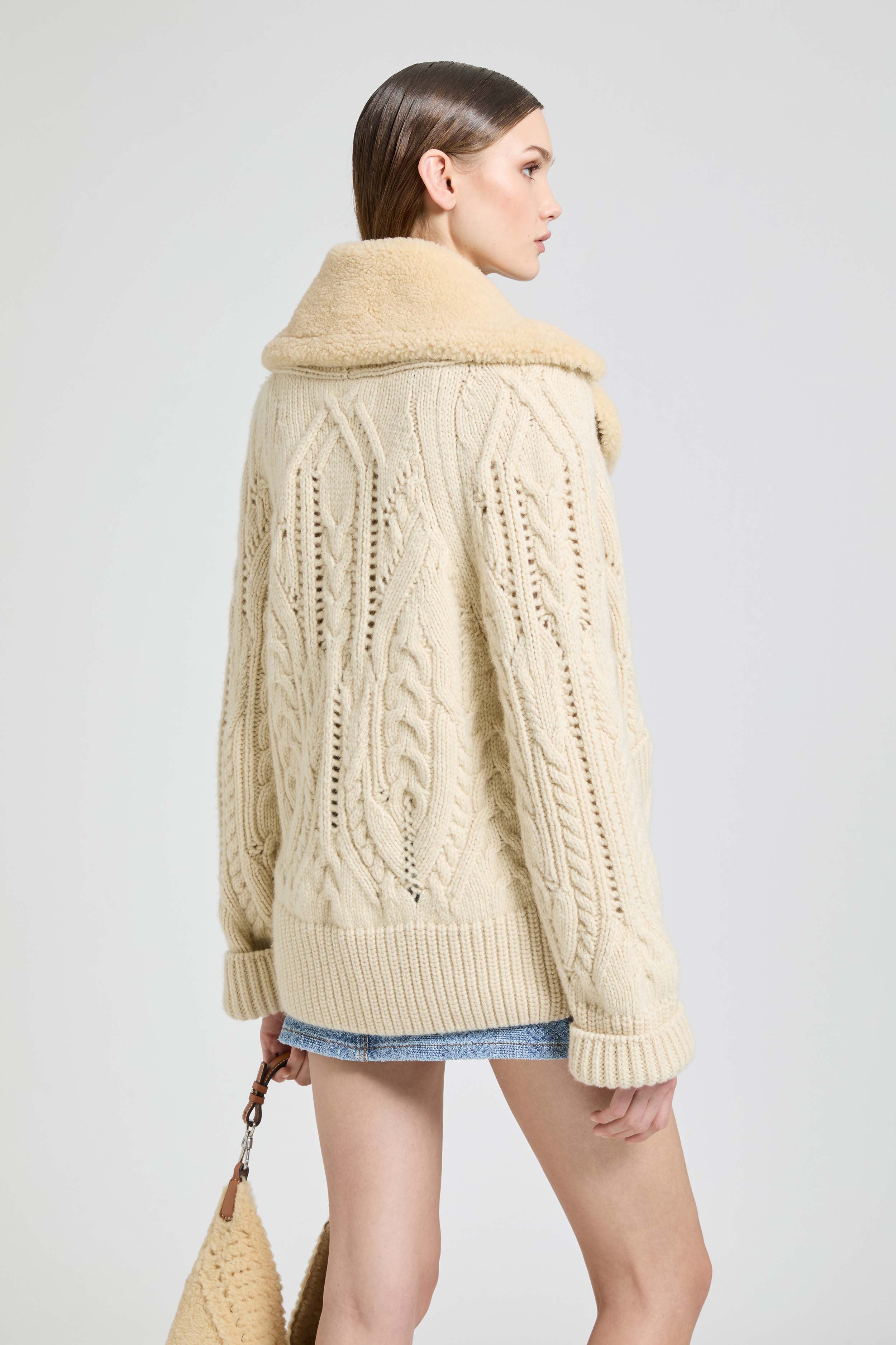 ERMANNO SCERVINO レースカーディガン ベージュ Cream oversized cardigan in virgin wool with merino shearling collar