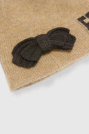 Bonnet en pur cachemire avec logo brodé contrasté