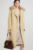 Manteau midi monopetto en drap de laine double avec revers en shearling effet renard et ceinture en cuir