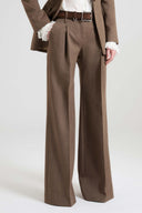 Pantalone palazzo marrone in fresco lana con disegno resca tinto filo