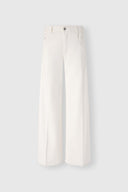White boyfriend jeans